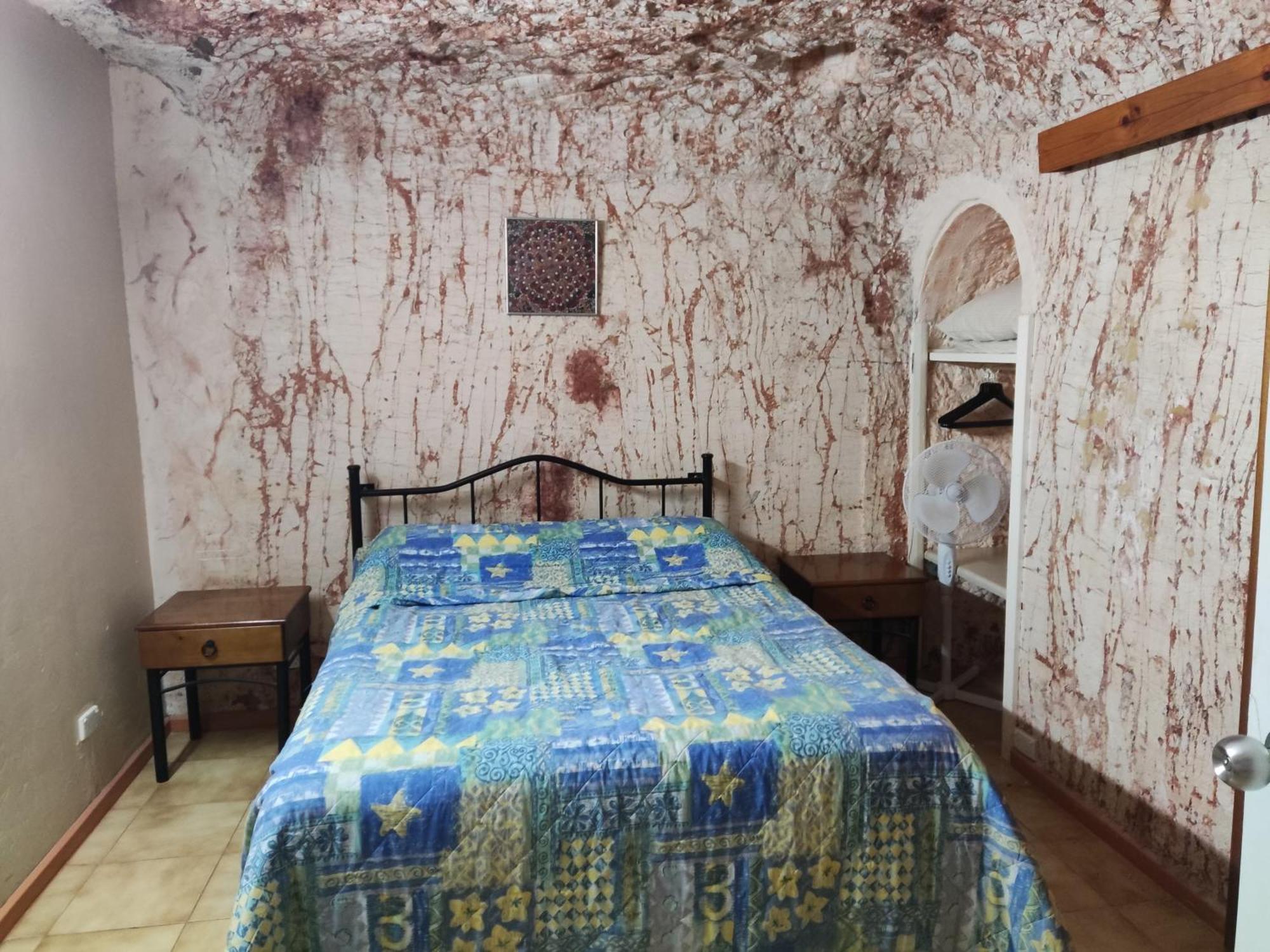 Radeka Downunder Underground Motel Coober Pedy Exterior photo
