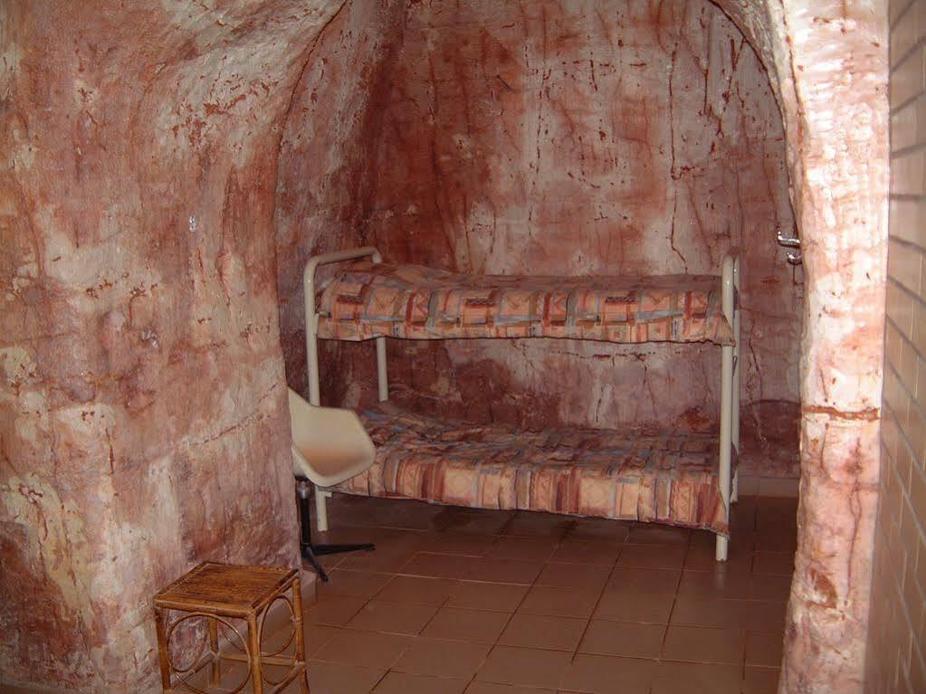 Radeka Downunder Underground Motel Coober Pedy Exterior photo