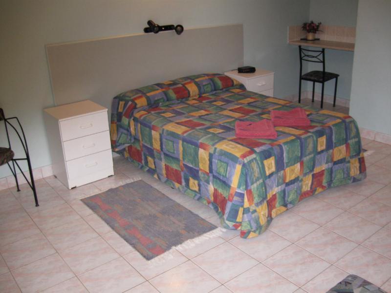 Radeka Downunder Underground Motel Coober Pedy Exterior photo